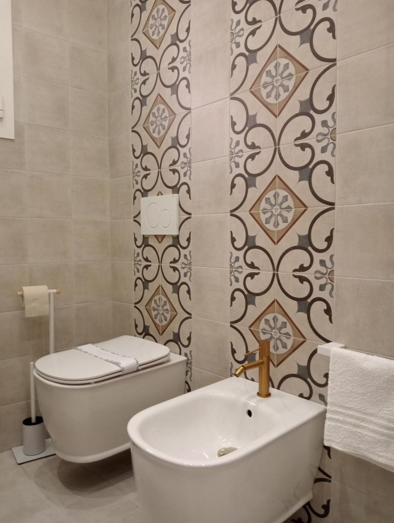 Le Dame Manfrede Hotel Faenza Exterior photo